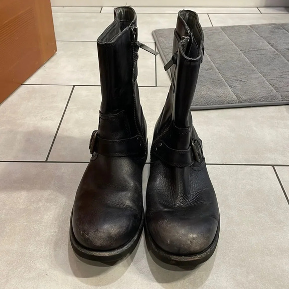 Ugg black leather woman’s boots - Picture 1 of 16